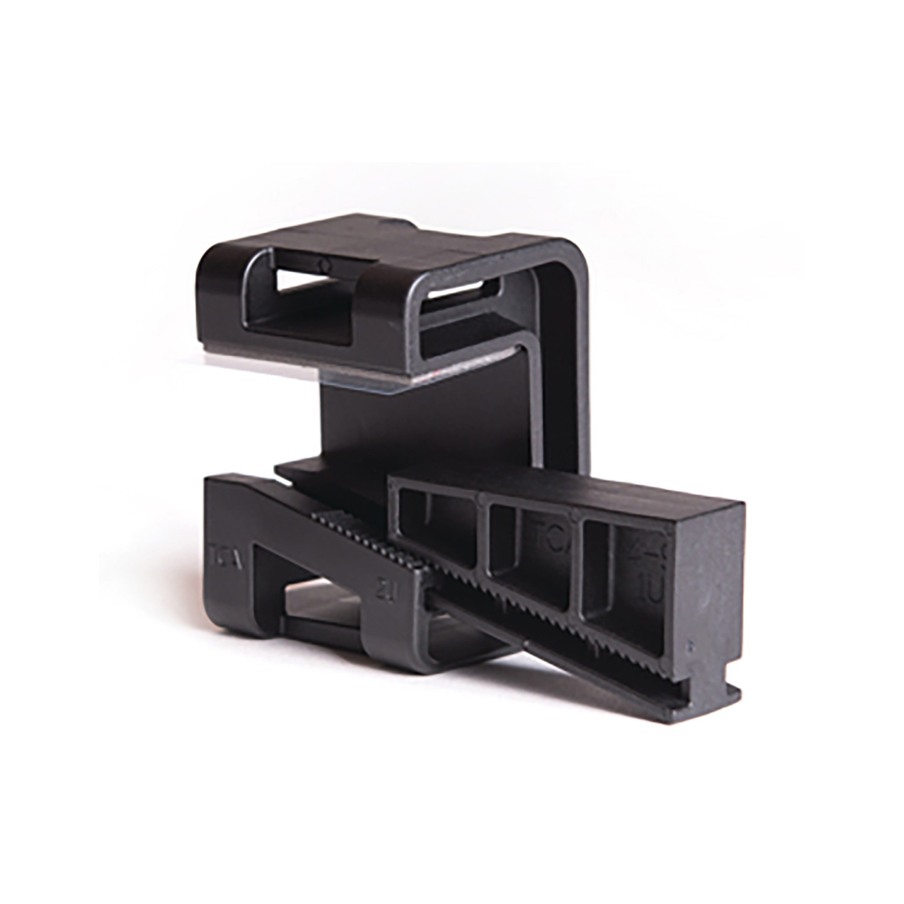 HellermannTyton 151-01566 Wedge Clip for 0.16 to 0.35 Inch Thick Panels ...
