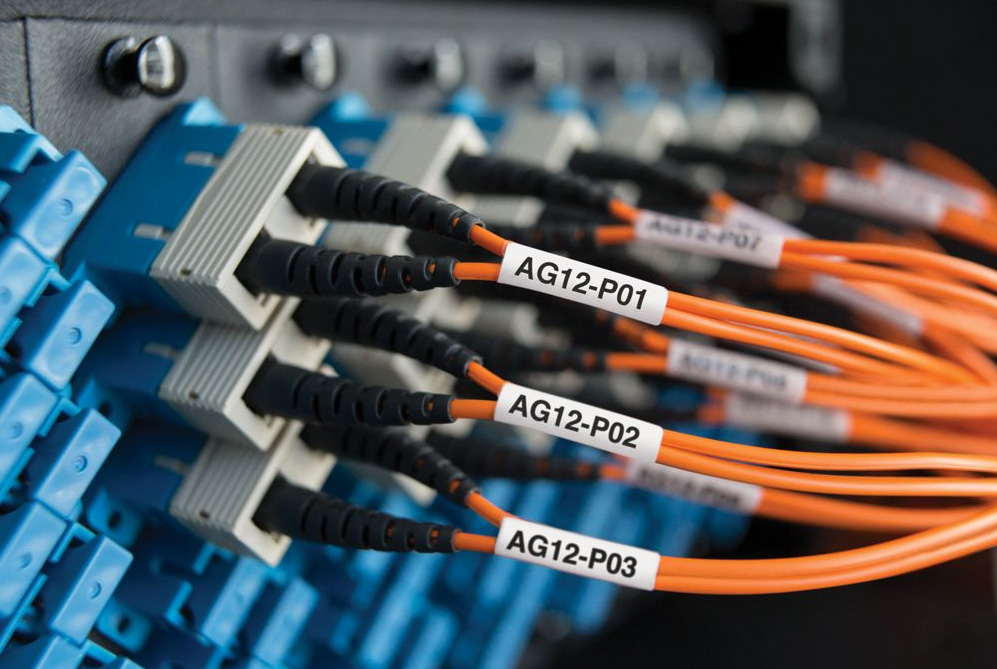 Dymo 1908554 XTL 1Inch x 4Inch (24 mm x 103 mm) Laminated Wire/Cable