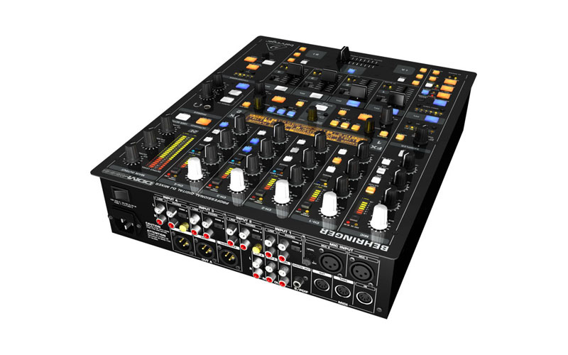 Behringer DDM4000 Ultimate 5Channel Digital DJ Mixer