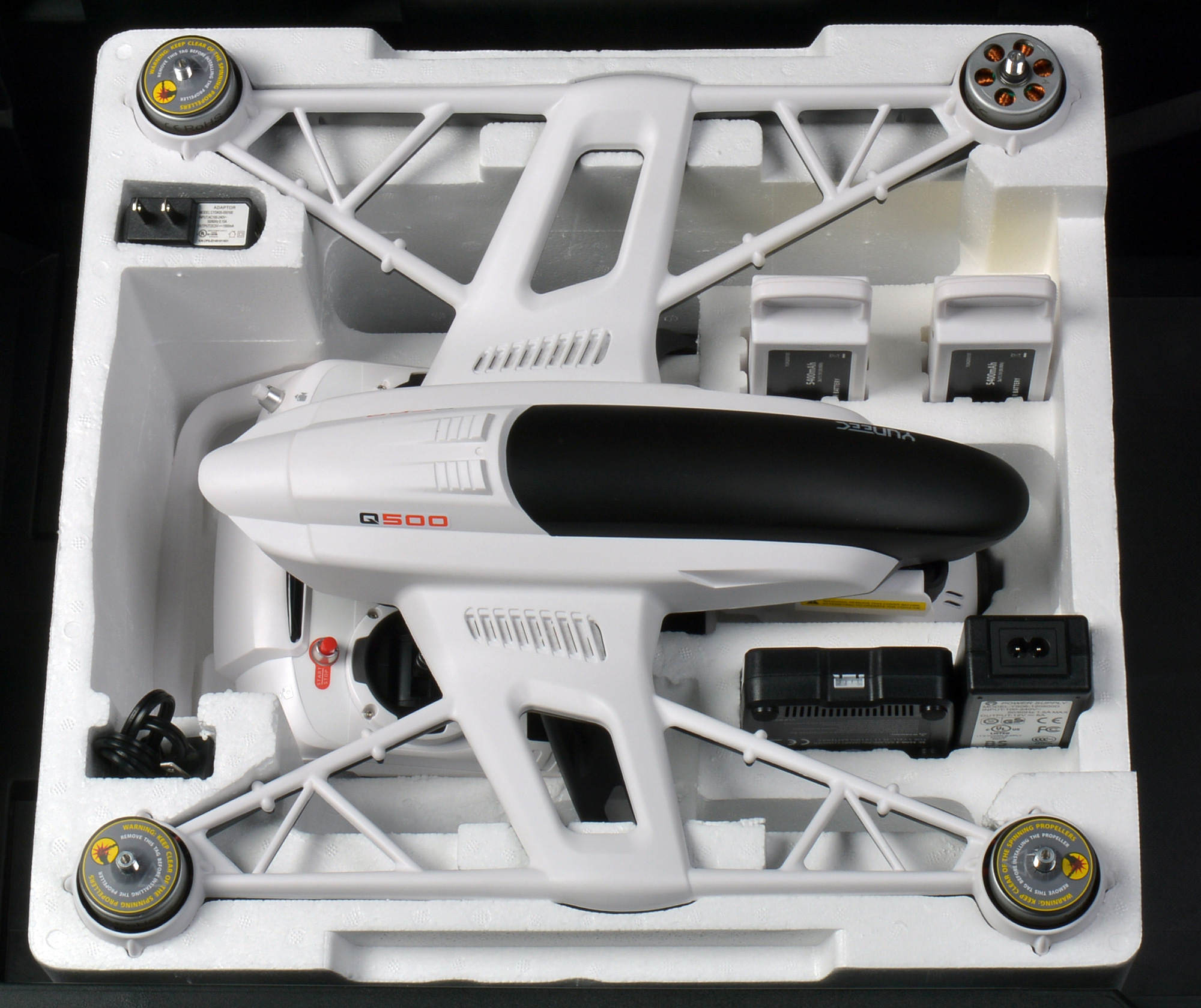 Yuneec Q500 Typhoon RTF Kit 1080p HD Quadcopter Drone with CGO SteadyGrip Handheld Stabilizer